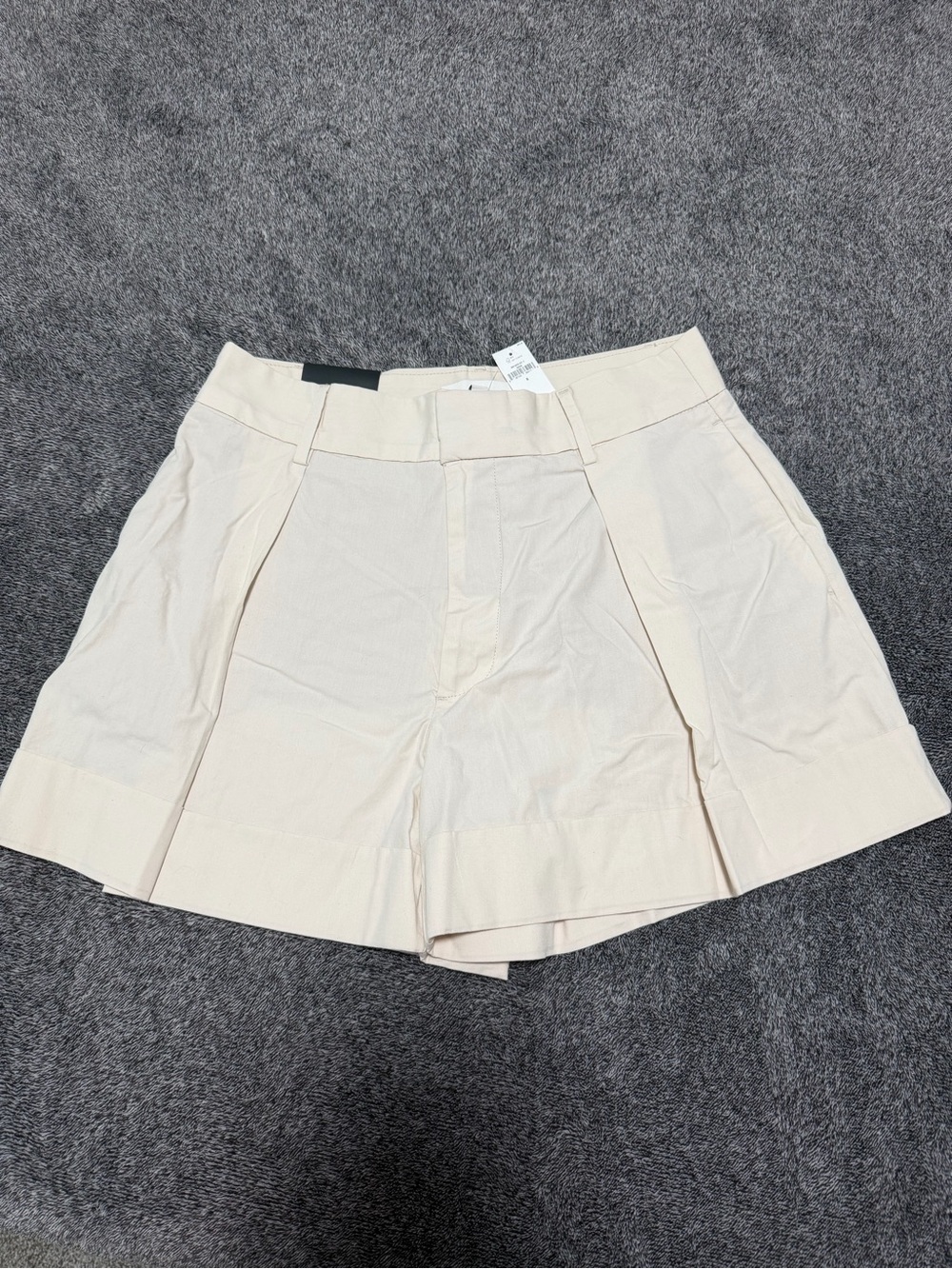 Banana Republic Cream Pleated High-Waist Women's Shorts